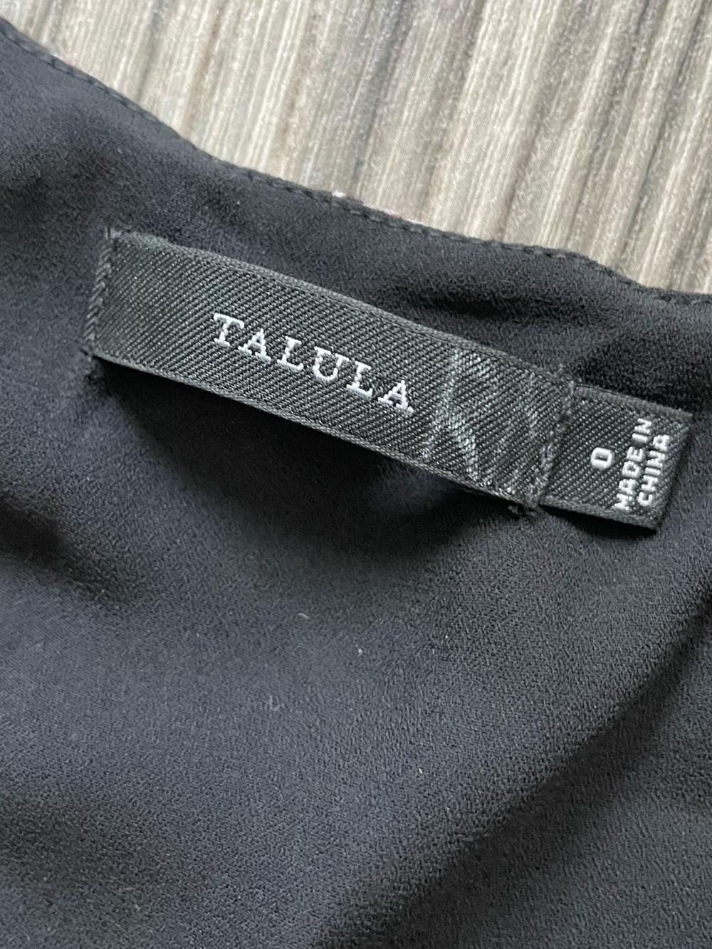 Talula Aritzia Moxon Floral Dress Size 0 - Picture 7 of 7